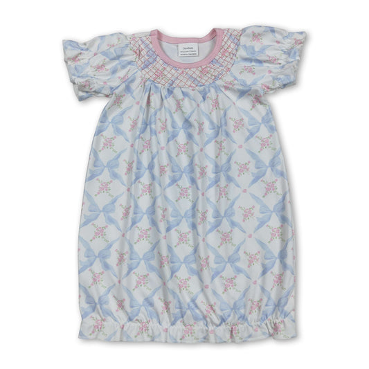 Short sleeves floral bow embroidery baby gown
